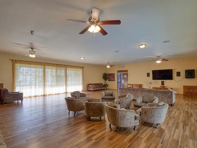 3500 W Manchester Blvd #420 — Photo 24