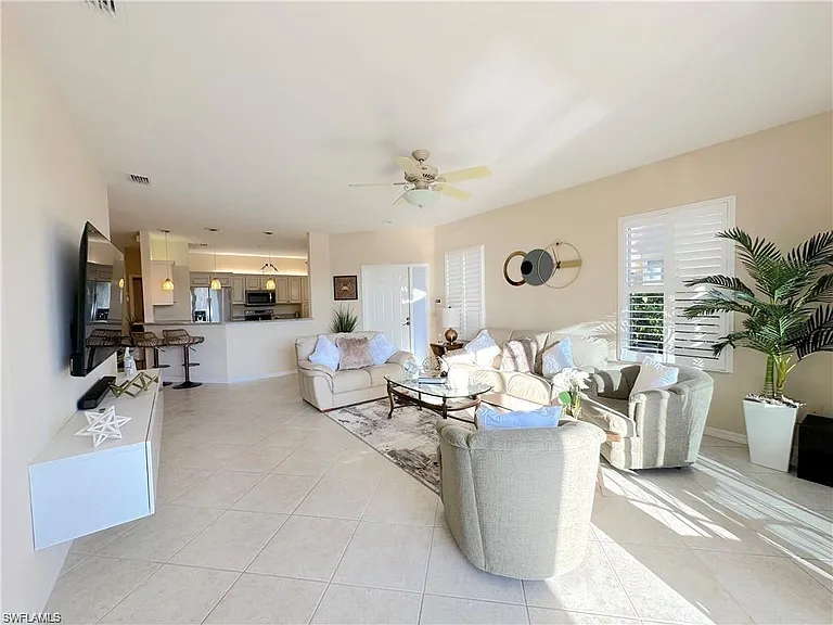 20150 Seagrove St #2701 — Photo 11