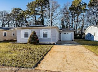 135 Courtshire Dr, Brick, NJ