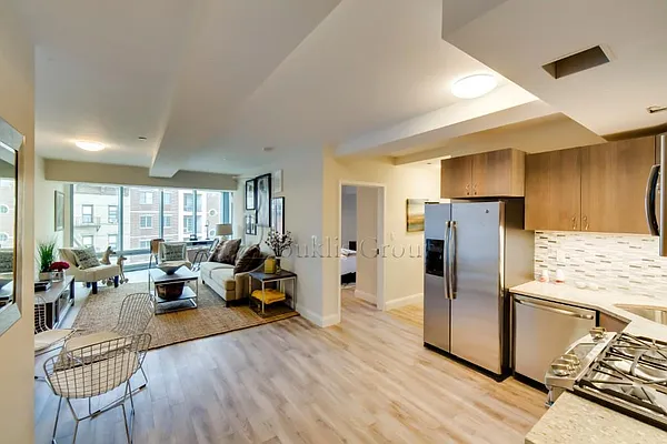 Rented by Bouklis Group | media 12