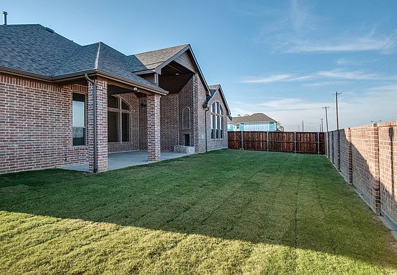 Large Backyard & Outdoor Living