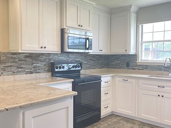 4th image of 312 Green Willow Dr