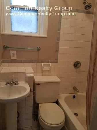 2nd image of 182 Pearl St