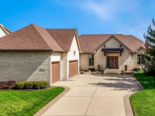 2009 Berry Rd, Greenwood, IN 46143