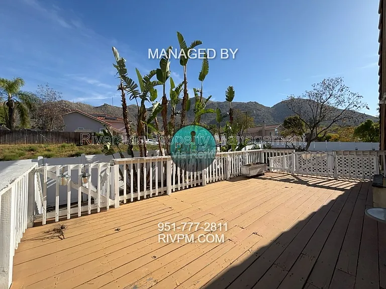 21498 Townsendia Ave — Photo 22