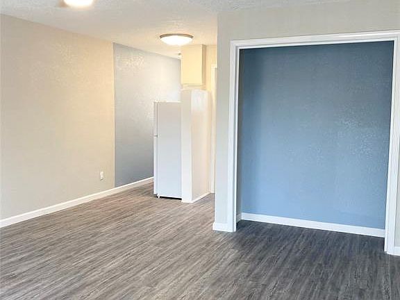 3rd image of 2501 Yoakum Blvd #5