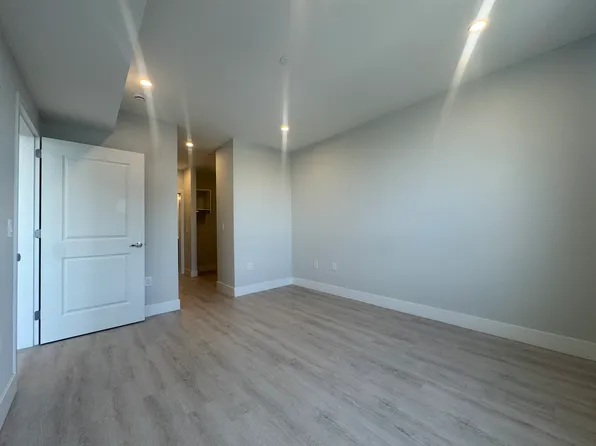 24 Brooks Street image 6 of 13