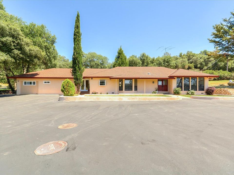 1st image of 2200 Du Ponte Dr