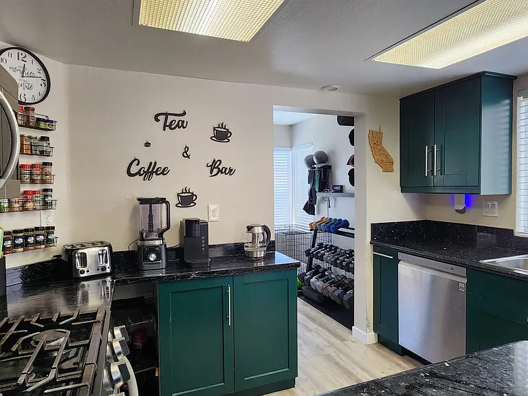 2091 Manzana Way — Photo 13
