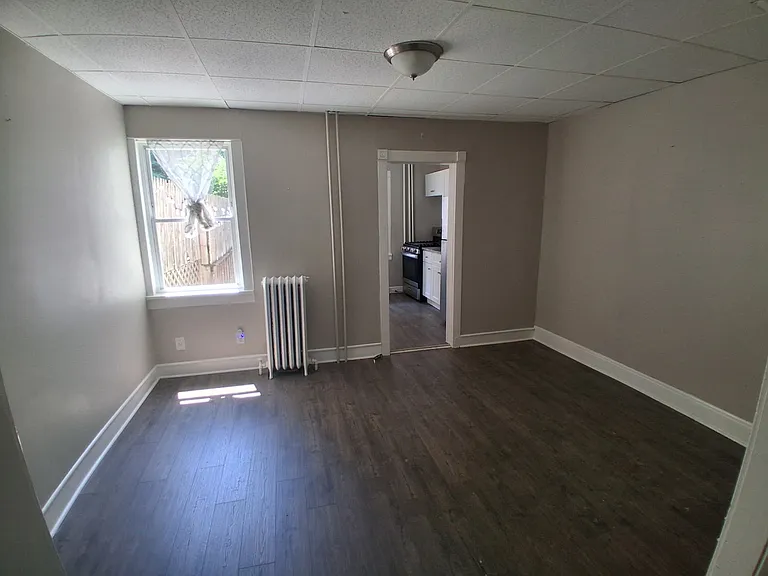 538 Clifton Ave — Photo 8