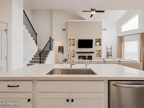 3rd image of 30715 Parkside Passage Dr
