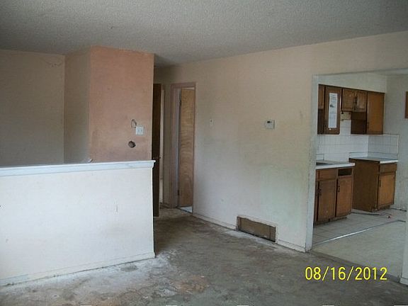 2nd image of 1933 E 16th St