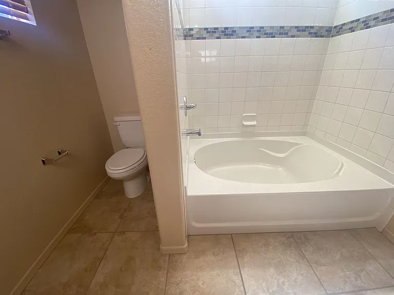 1620 Biscayne Dr — Photo 12