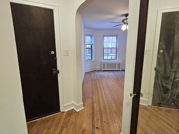 4th image of 1635 W Fargo Ave APT 1A