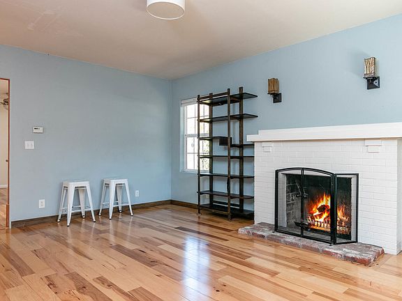 5th image of 1033 Niel Park St