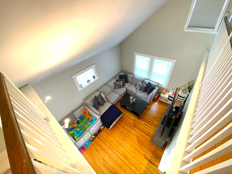 33 Knoll St #2 — Photo 29