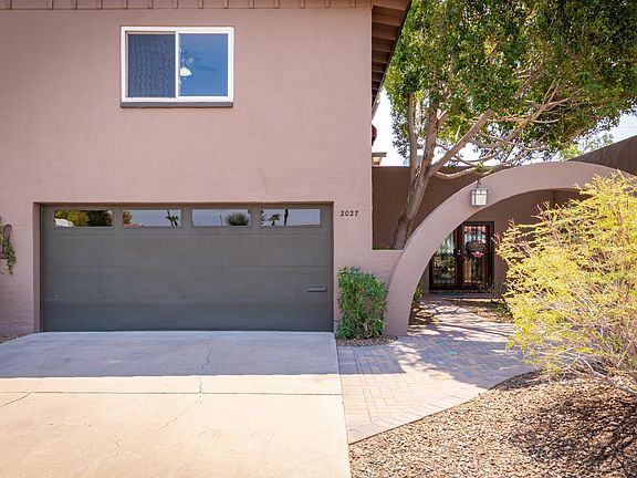 2nd image of 2027 E Cairo Dr