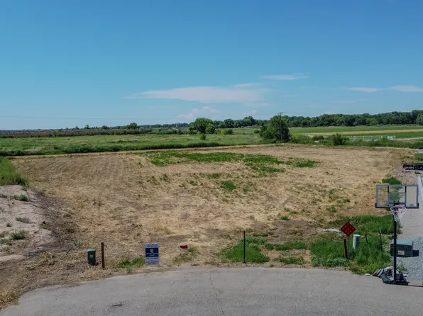 818 Brahma Ct SW, Albuquerque, NM 87105