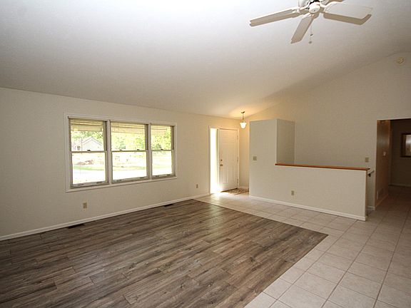 2nd image of 52201 Pine Tree Ln