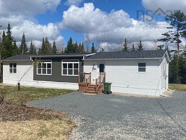 1st image of 1122 Lake Egmont Rd