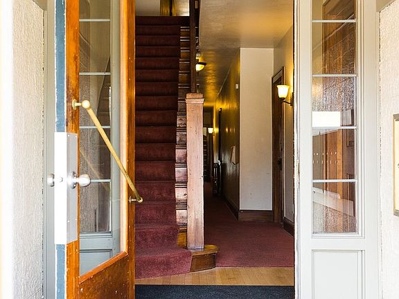 4th image of 3347 South Dr #3