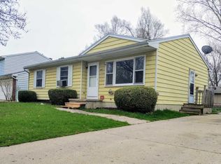 3401 Viola Dr, Lansing, MI 48911