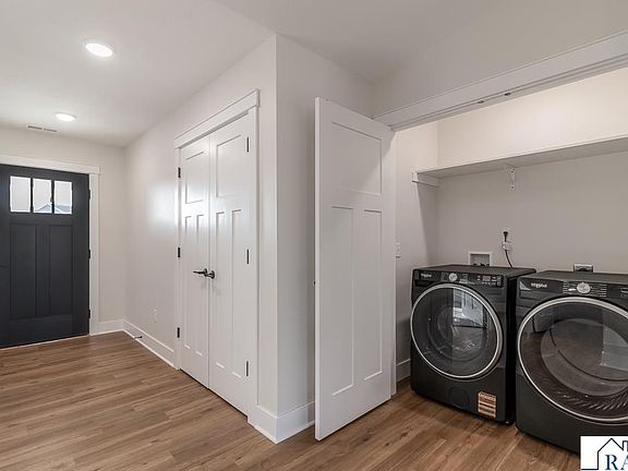 3rd image of 305 Pinehurst Dr