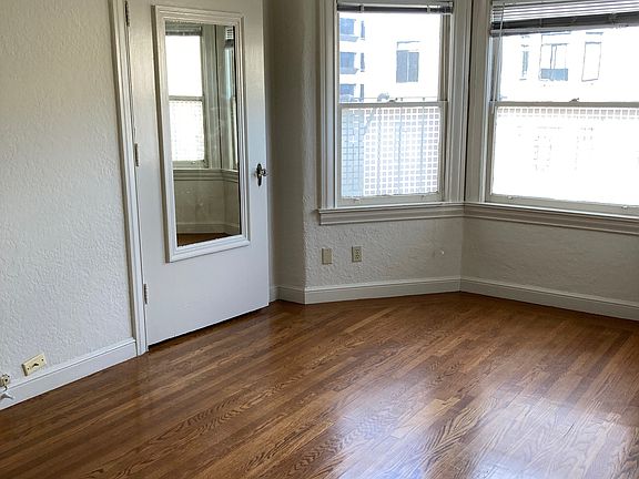 5th image of 1261 Broderick St APT 304