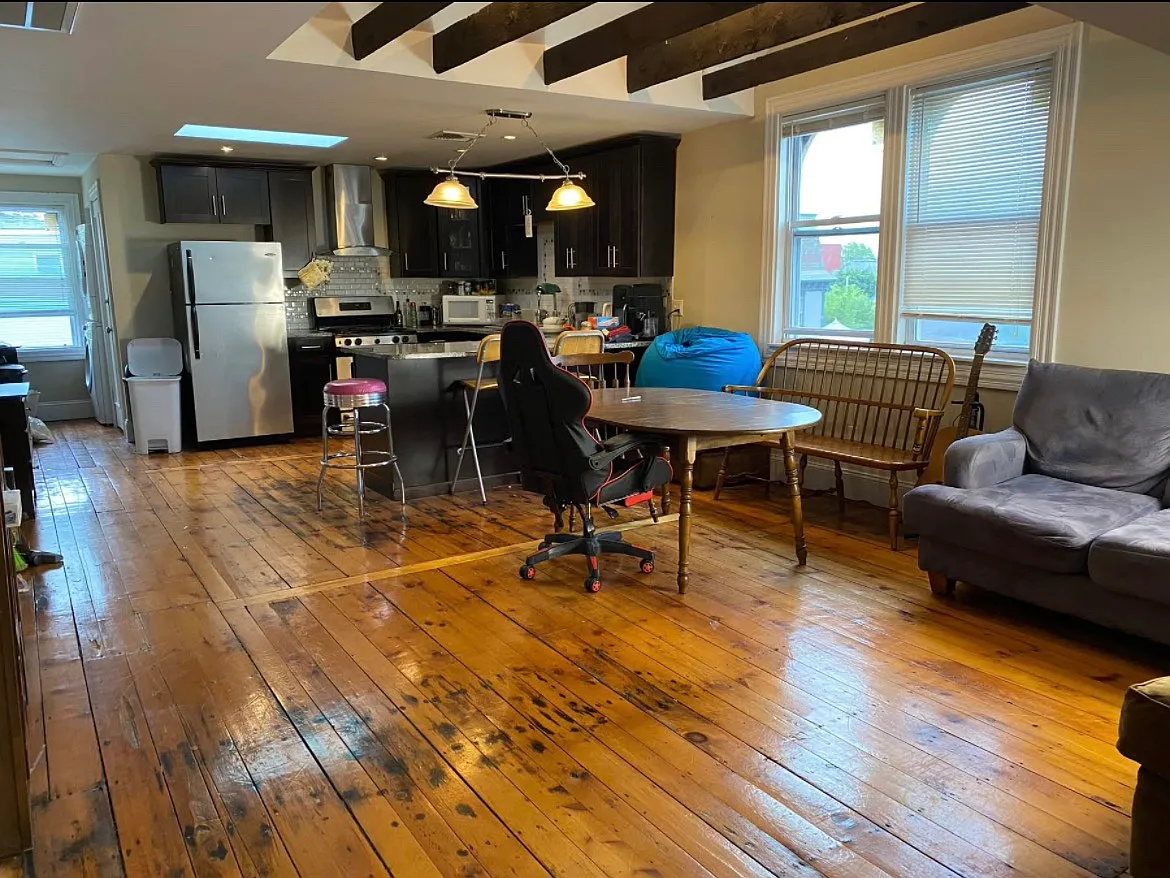 Building Photo - 129 Vinton St #3