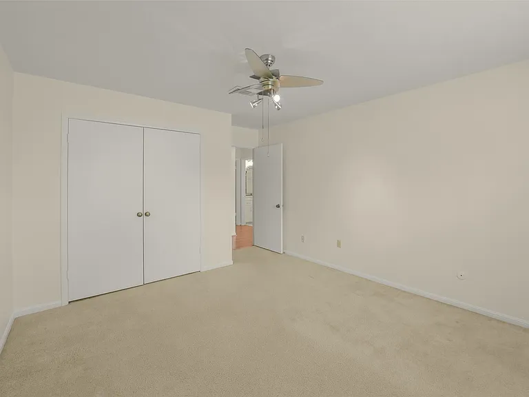 7818 Kleingreen Ln — Photo 30