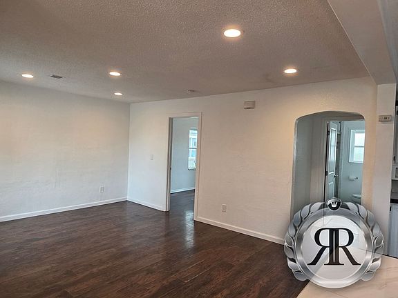 3rd image of 202 S Fair Ave