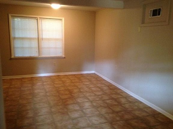 4th image of 317 N Main St APT C