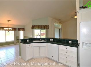 3022 Blue Bell Dr, Redding, CA 96001