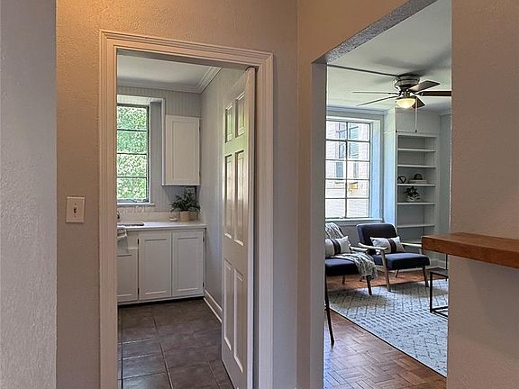 5th image of 1121 Myrtle Ave APT 15