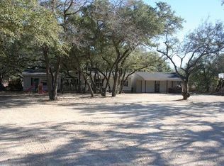 128 Cherry Rdg, Floresville, TX 78114