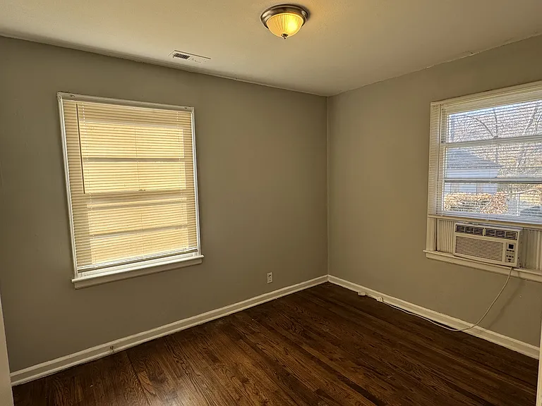 8002 E 88th Pl — Photo 3