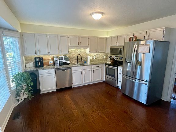 2nd image of 3806 Marla Cir