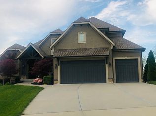 1737 NE Woodland Shores Ln, Lees Summit, MO 64086