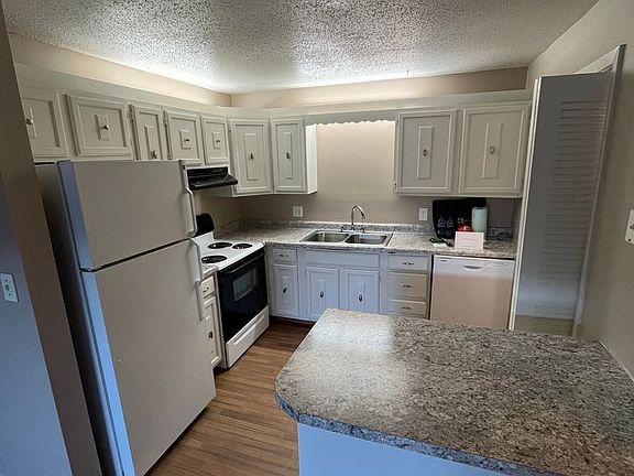 2nd image of 7525 Pierce St #7511-01