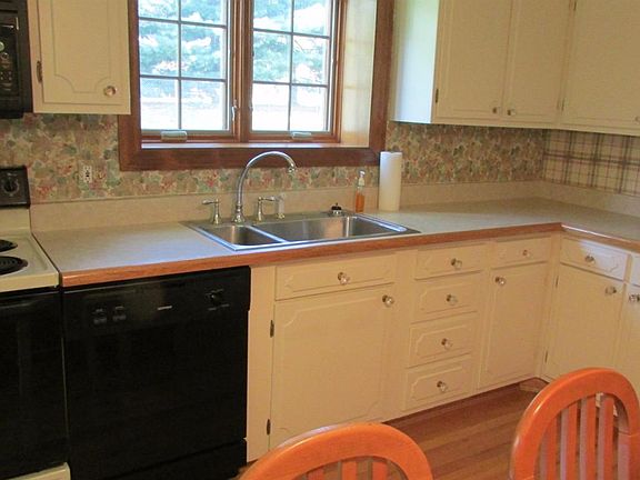 5th image of 9487 Yellowwood Dr