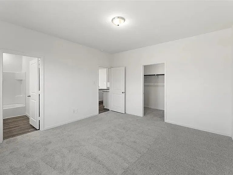 783 Camden Dr — Photo 6