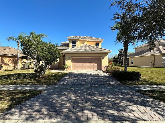 2nd image of 3521 Forest Park Dr