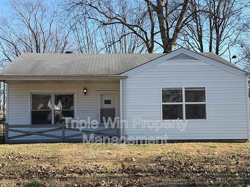 1st image of 300 Brackleigh Ln