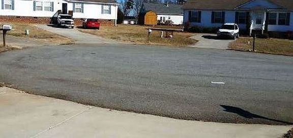 3rd image of 5492 Pony Run Ct
