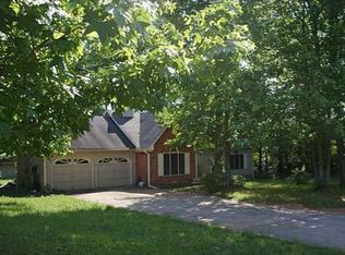 10 Indian Springs Dr, Rydal, GA 30171