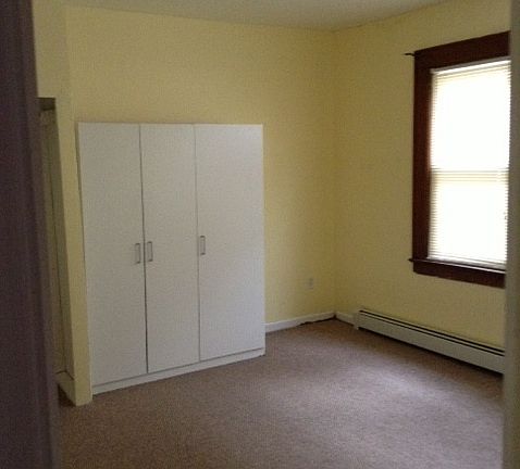 3rd image of 428 3rd Ave W