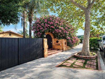 7326 Vanalden Ave, Reseda, CA, 91335