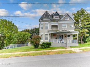 63 W Pine St, Gloversville, NY 12078