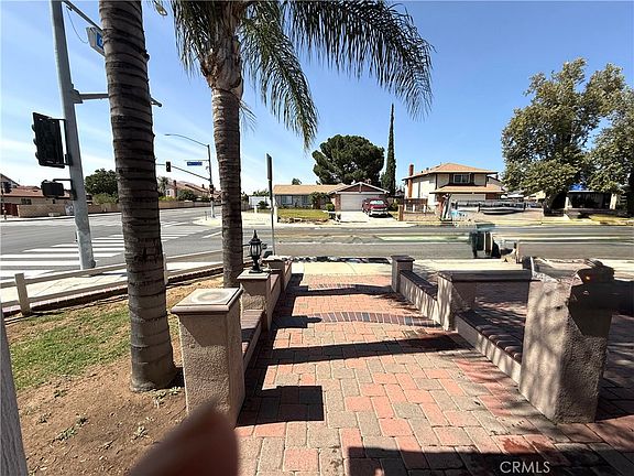4th image of 23511 Bay Ave