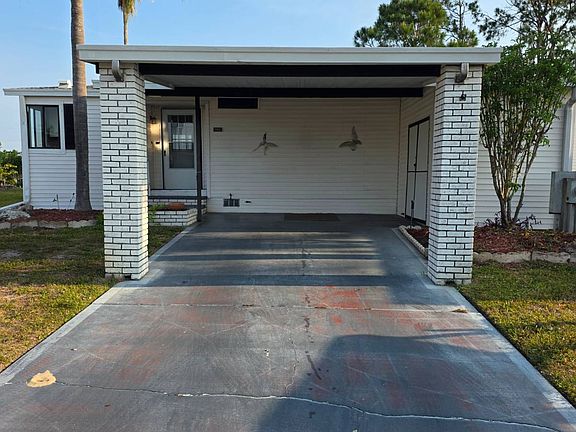 2nd image of 1932 Bayou Dr N